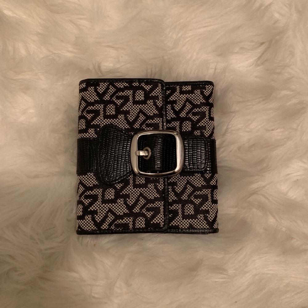DKNY wallet